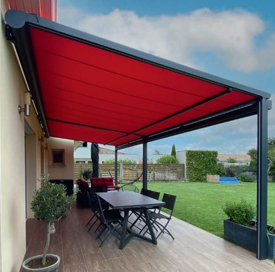 PERGOLA A TOILE ENROULABLE LINE PLUS DESIGN 